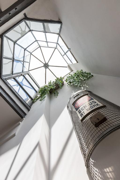 Romantic Loft Spanish Steps Apartment