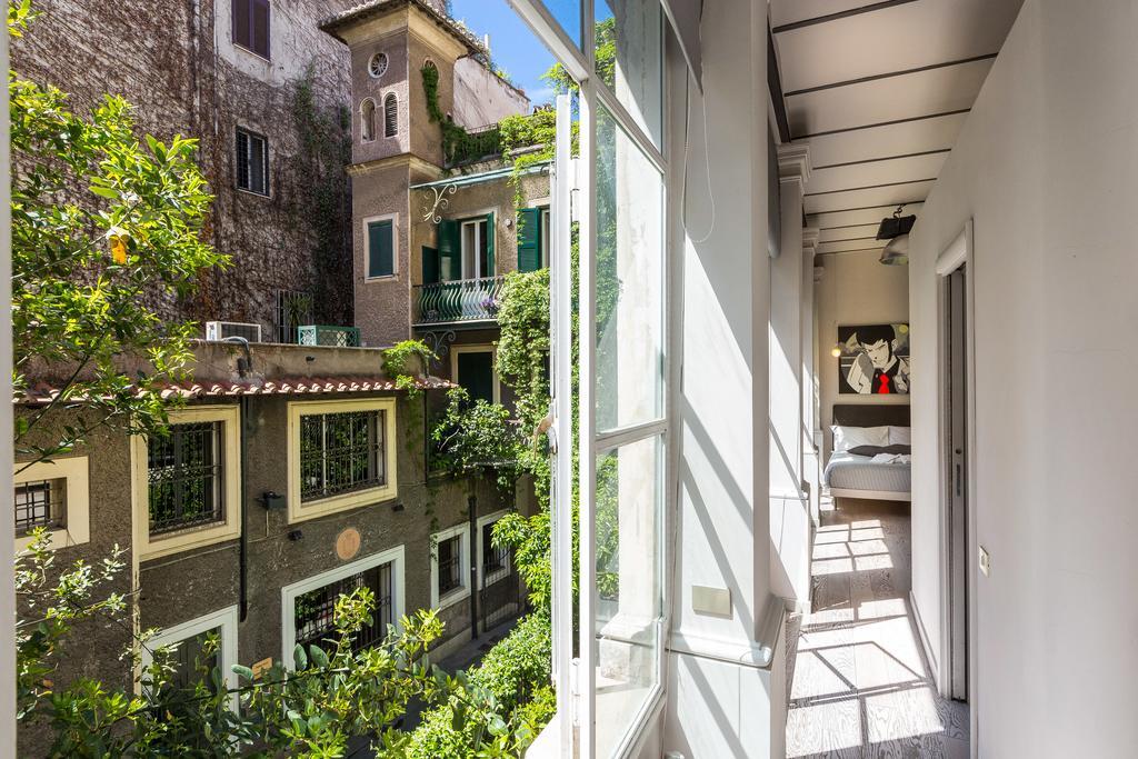 Romantic Loft Spanish Steps Apartment