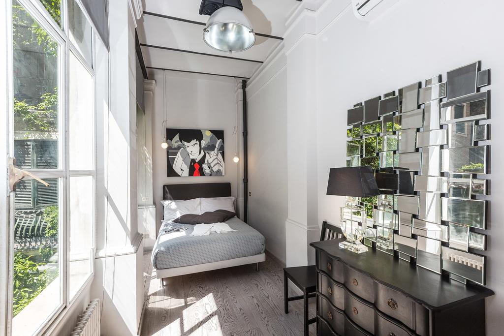 Romantic Loft Spanish Steps Apartment